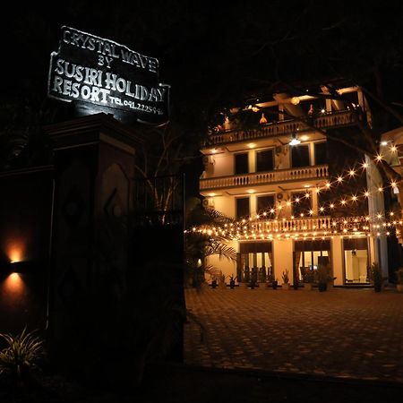 Crystal Wave Holiday Resort Polhena ماتارا المظهر الخارجي الصورة