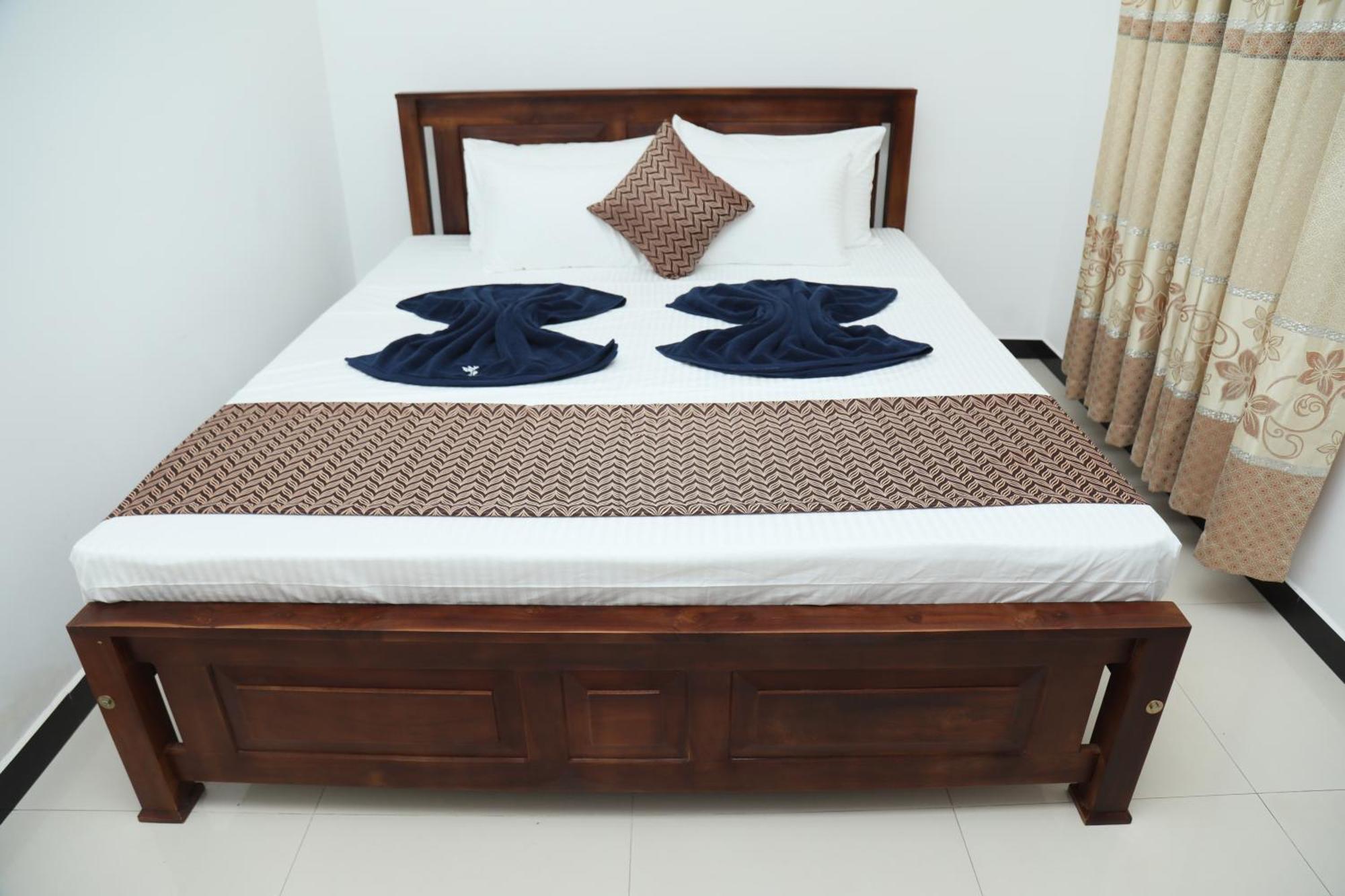 Crystal Wave Holiday Resort Polhena ماتارا المظهر الخارجي الصورة