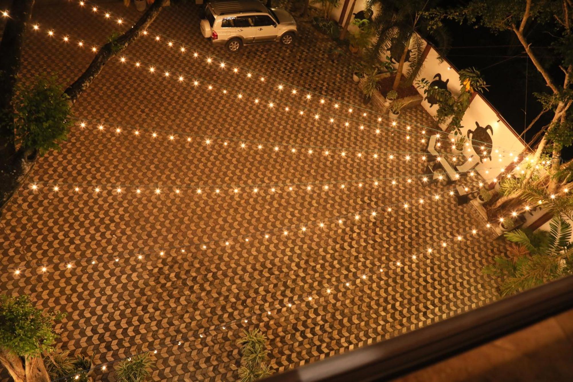 Crystal Wave Holiday Resort Polhena ماتارا المظهر الخارجي الصورة