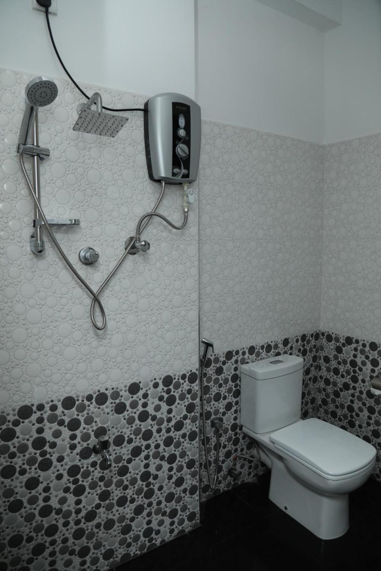 Crystal Wave Holiday Resort Polhena ماتارا المظهر الخارجي الصورة